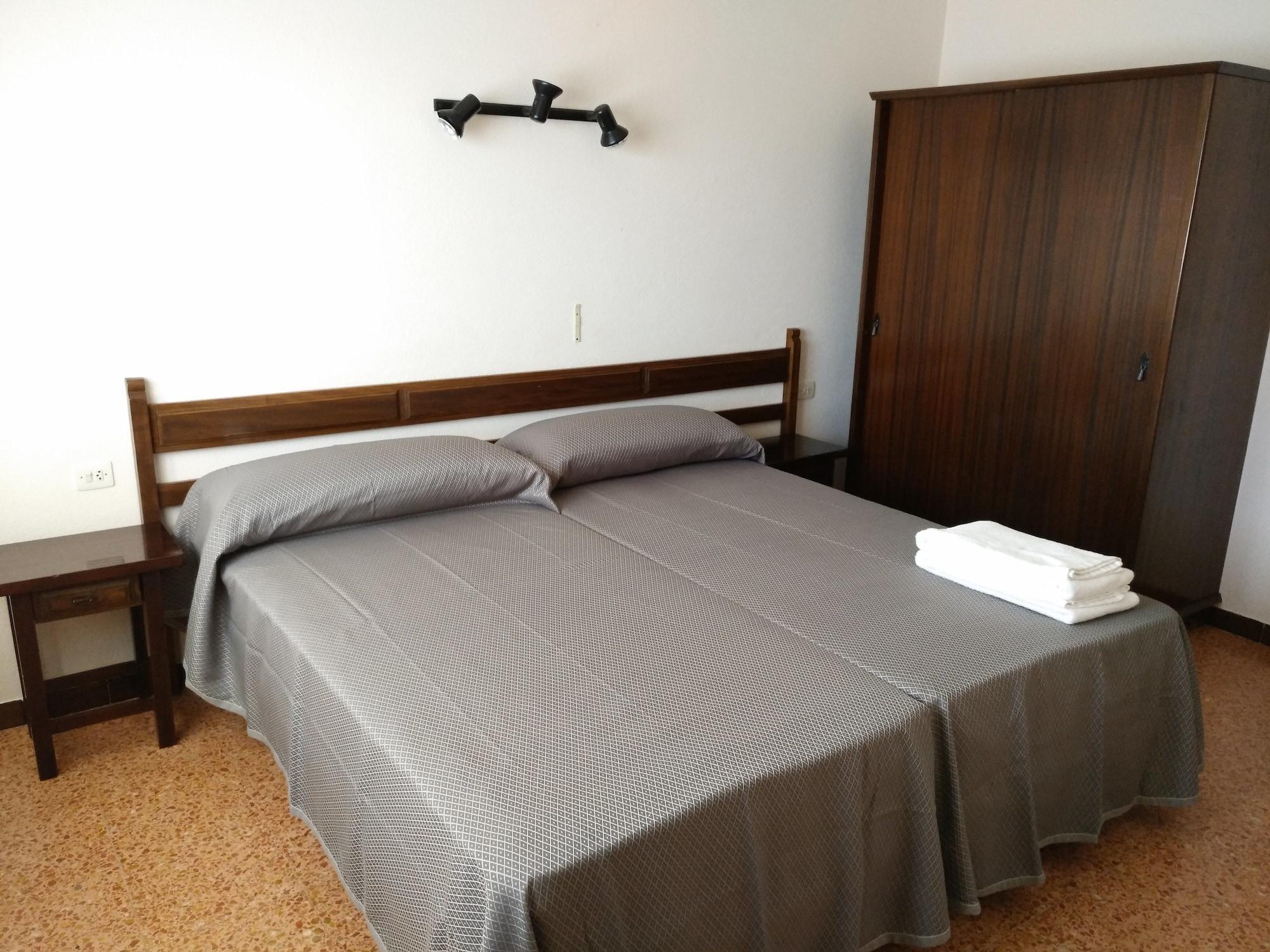 Hostal L'Esplai Виладомат Экстерьер фото