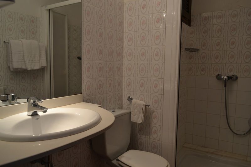 Hostal L'Esplai Виладомат Экстерьер фото