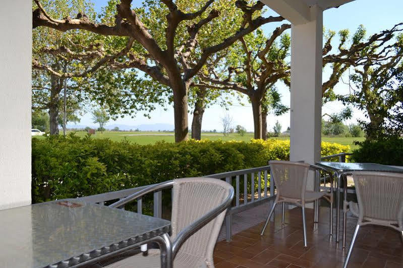 Hostal L'Esplai Виладомат Экстерьер фото