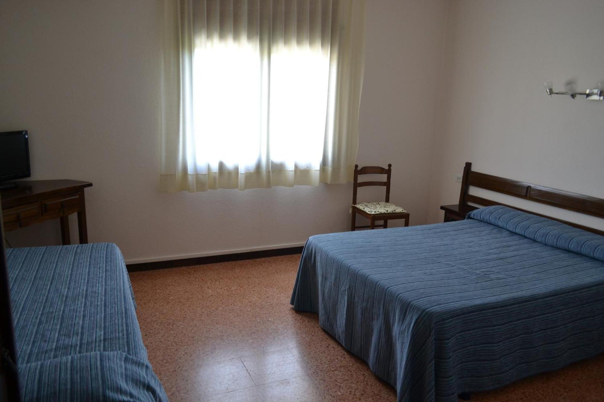 Hostal L'Esplai Виладомат Экстерьер фото